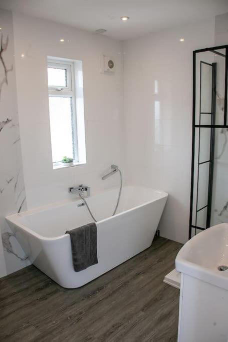 Stylish Retreat In Leigh-On-Sea Apartamento Southend-on-Sea Exterior foto