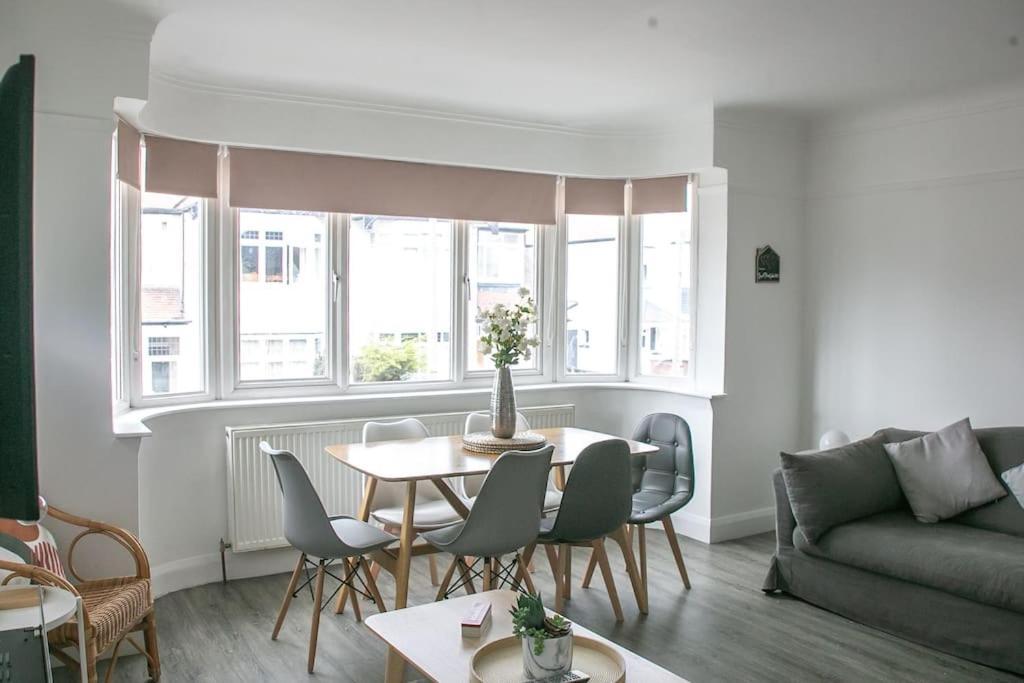 Stylish Retreat In Leigh-On-Sea Apartamento Southend-on-Sea Exterior foto